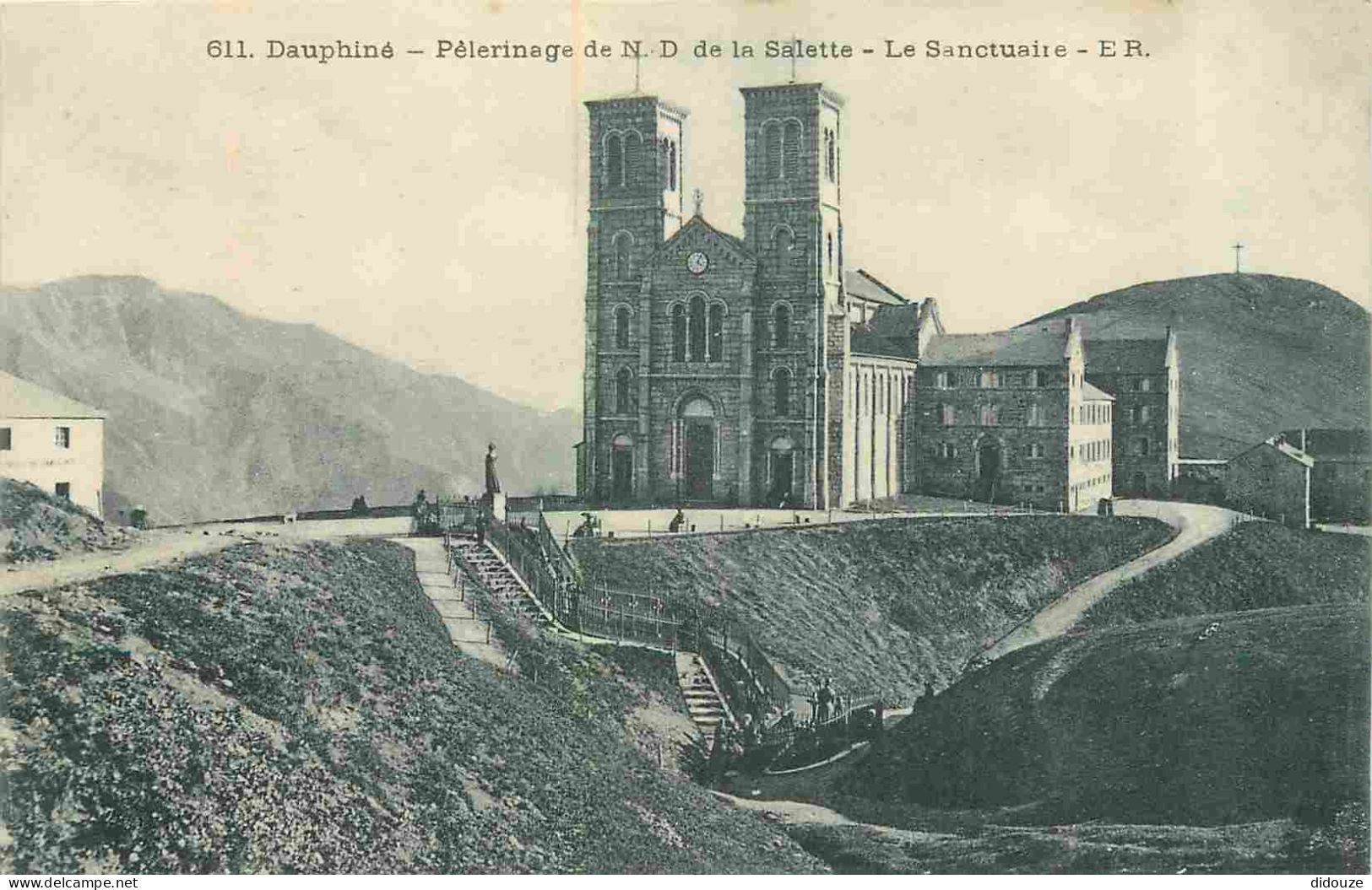 38 - La Salette - Pèlerinage de Notre Dame de la Salette - Le Sanctuaire - CPA - Voir Scans Recto-Verso