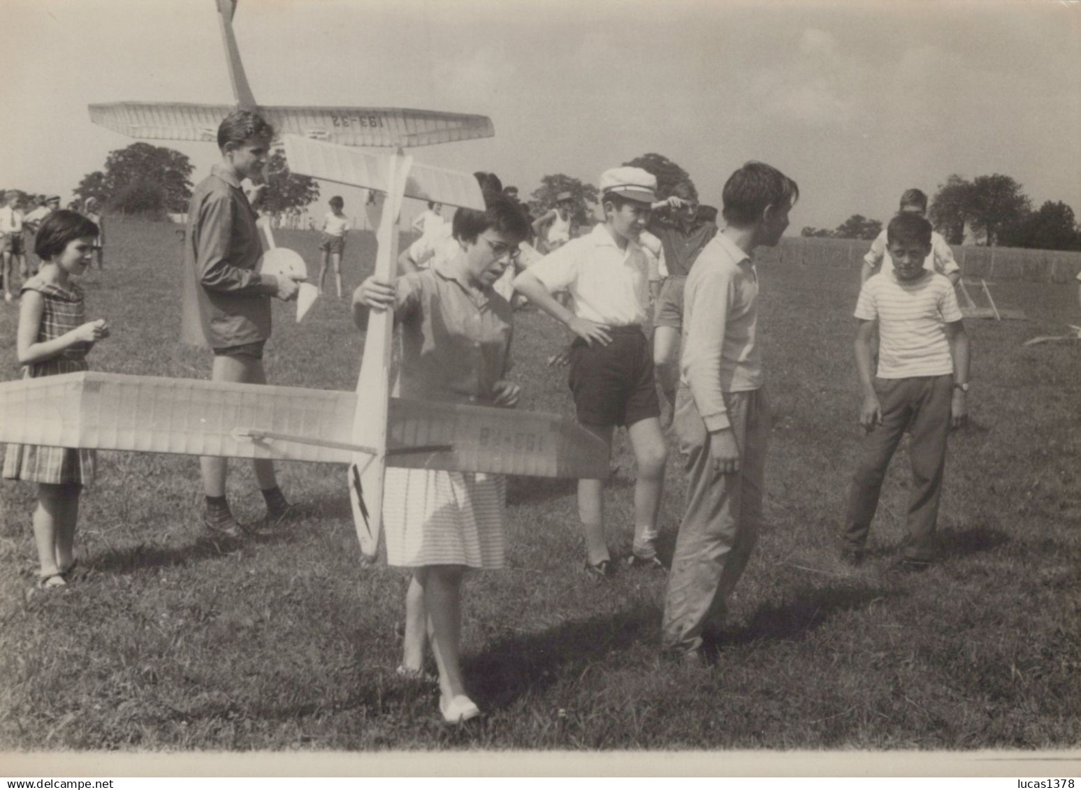 38 / SAINT ANDRE LE GAZ / LES ABRETS / AEROMODELISME  / GRANDE PHOTO ODETTE FAURE / LES ABRETS  / ANNEES 50.80 /