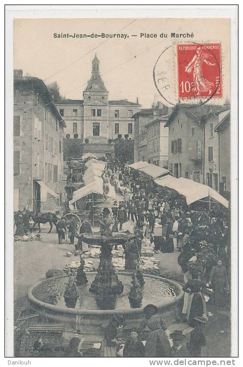 38 --- SAINT JEAN DE BOURNAY  place du marché     ANIMEE    ¤