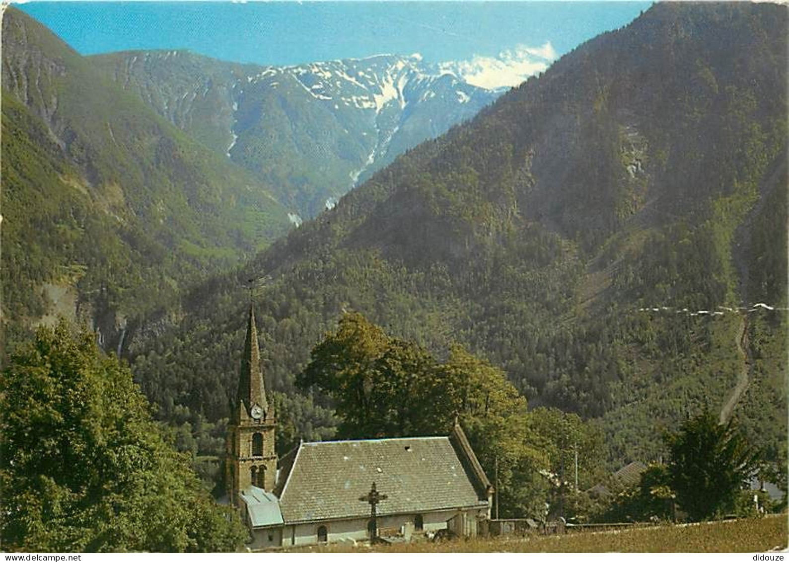 38 - Venosc - L'Eglise. Au fond, Glacier de la Muzelle - CPM - Voir Scans Recto-Verso