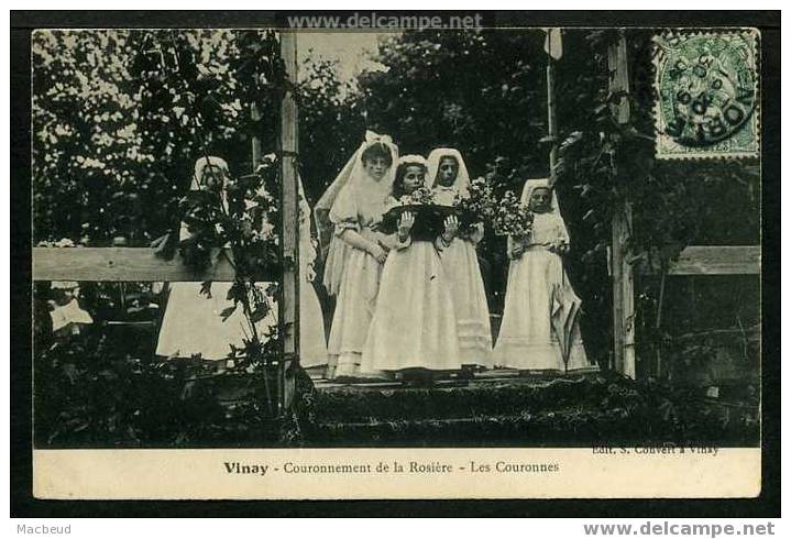38 - VINAY - Couronnement de la Rosière - Les Couronnes - GROS PLAN ANIMÉ