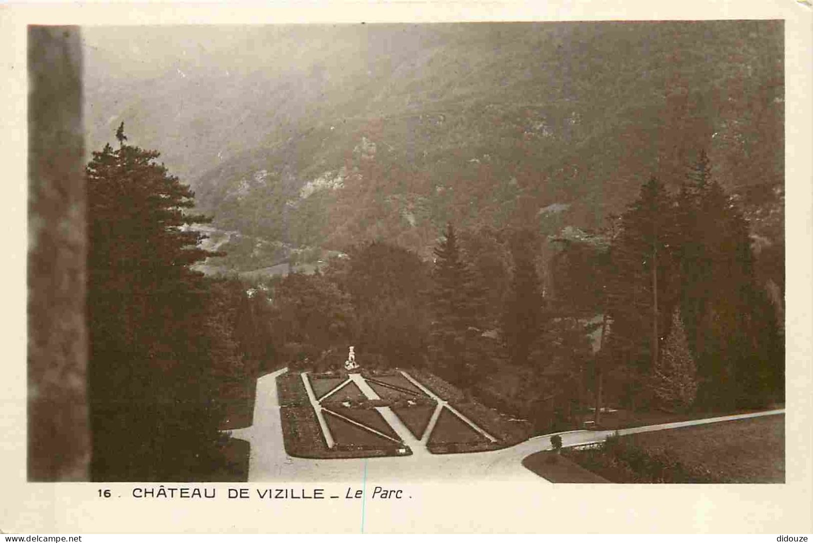 38 - Vizille - Le Château - Le Parc - CPA - Voir Scans Recto-Verso