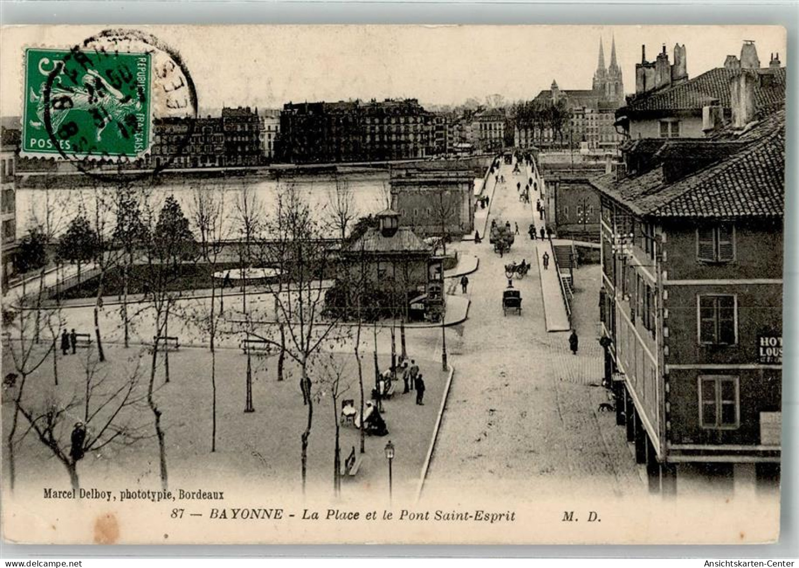 38059860 - Bayonne