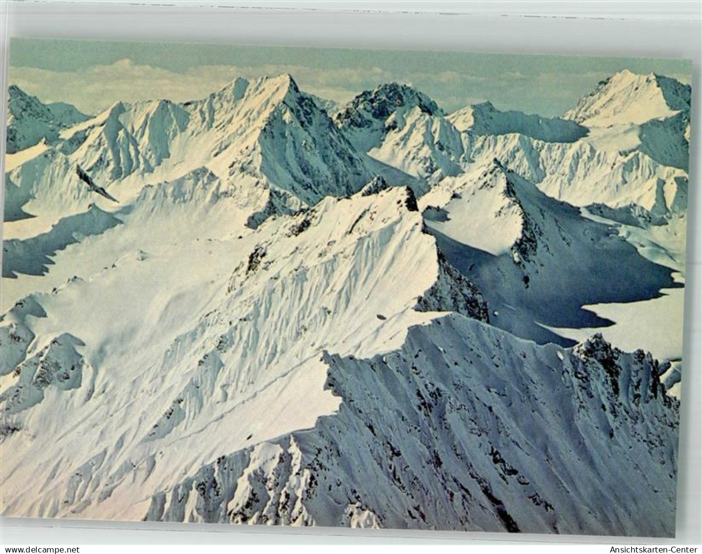 38065195 - Karakoram Mountains West Pakistan Himalaja