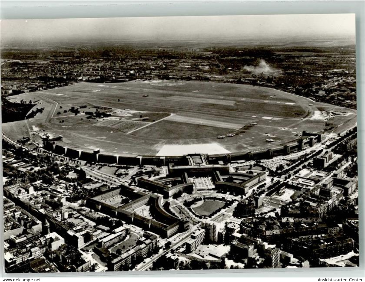 38146846 - Tempelhof