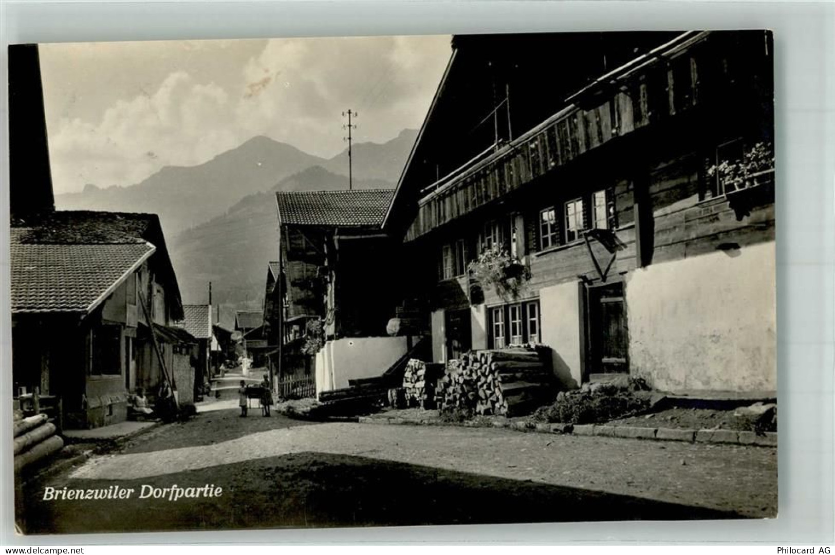 3856 Brienzwiler 1934 Foto AK Dorfpartie - 14000935