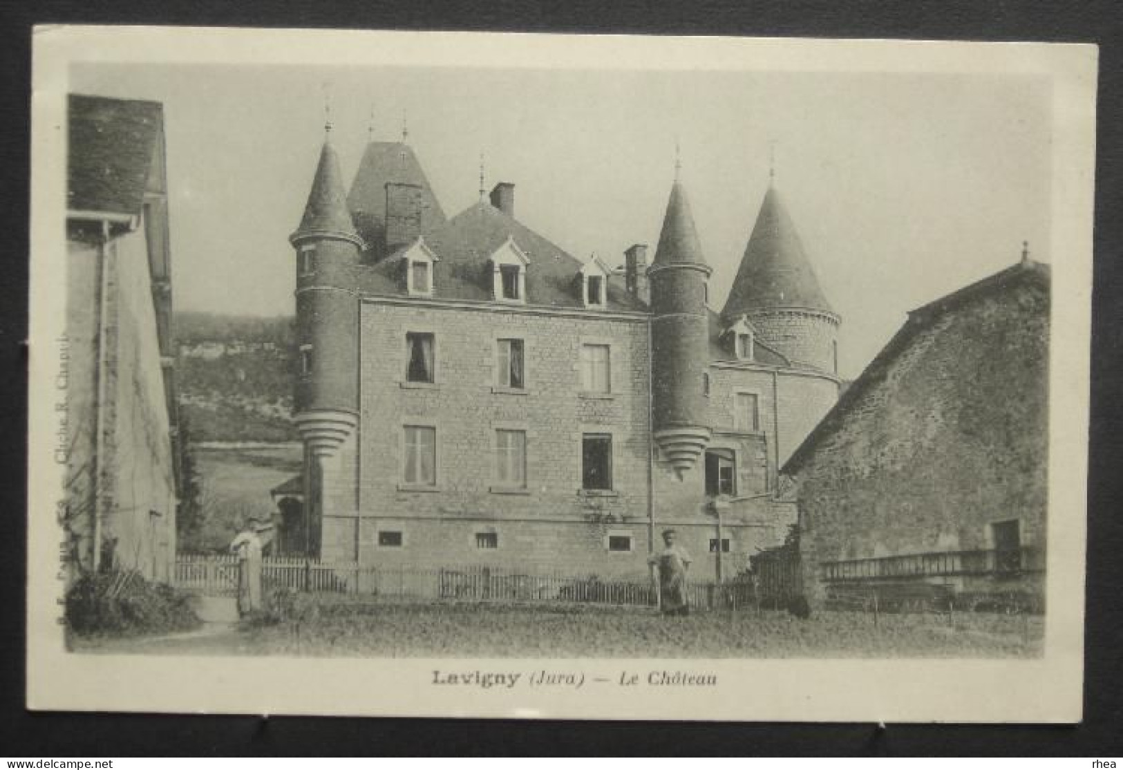 39 Lavigny chateau