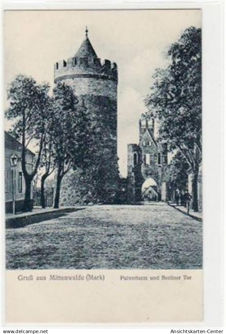 39000945 - Gruss aus Mittenwalde (Mark). Abgebildet ist der Pulverturm und das Berliner Tor. Postalisch nicht befoerder