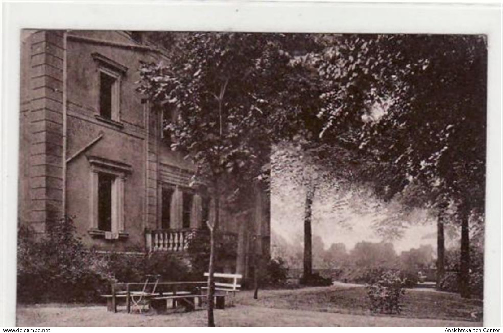 39001496 - Milow a.d. Havel. Abgebildet ist das Erholungsheim Lindenhof - Parkseite. gelaufen 1921. Kleiner Knick an de