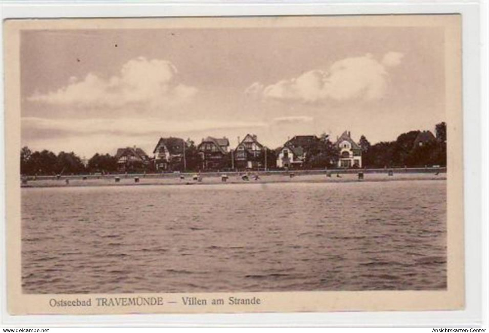 39070995 - Luebeck Travemuende mit Villen am Strande. ungelaufen handschriftliches Datum von 1923. Gute Erhaltung.