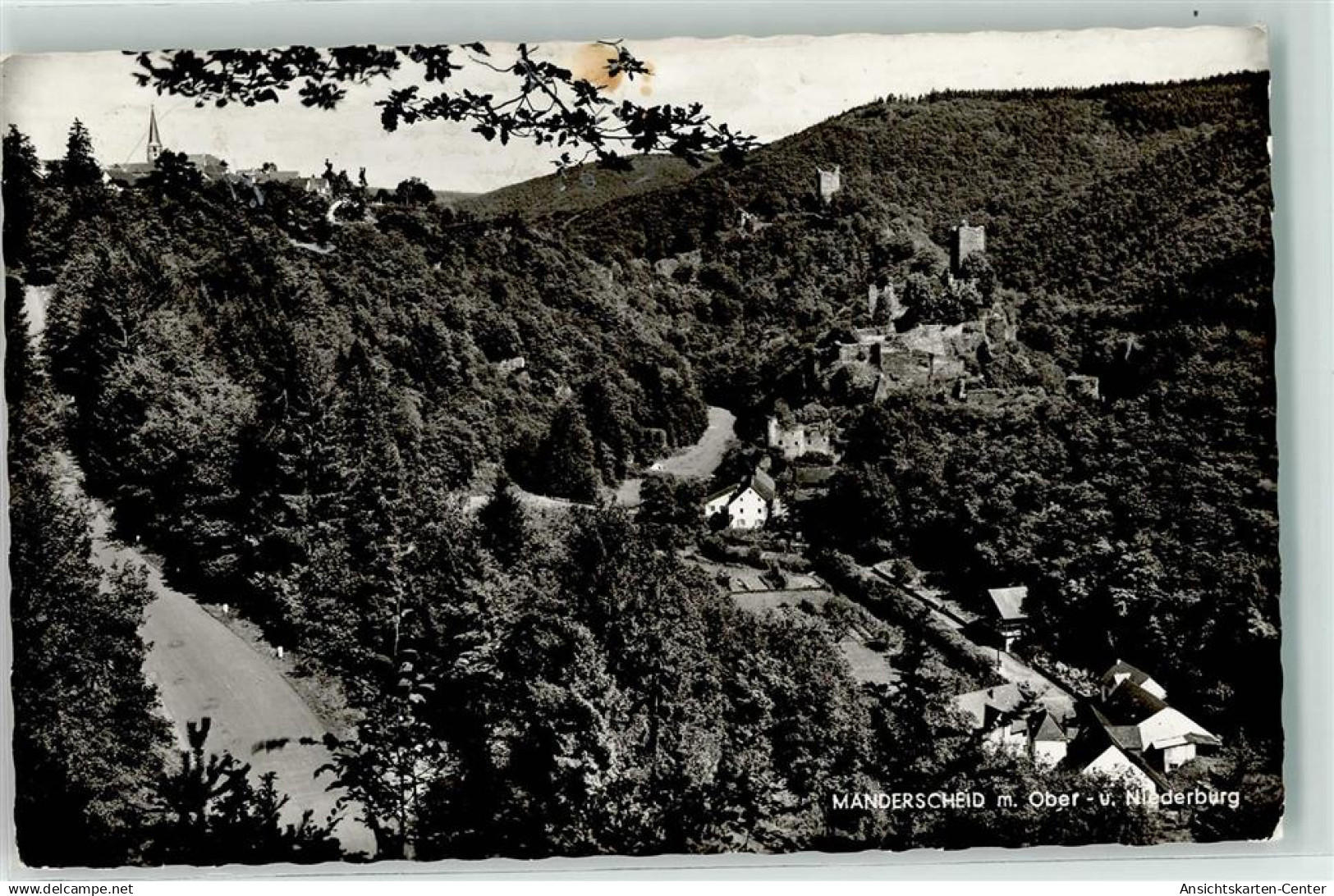 39203765 - Manderscheid , Eifel