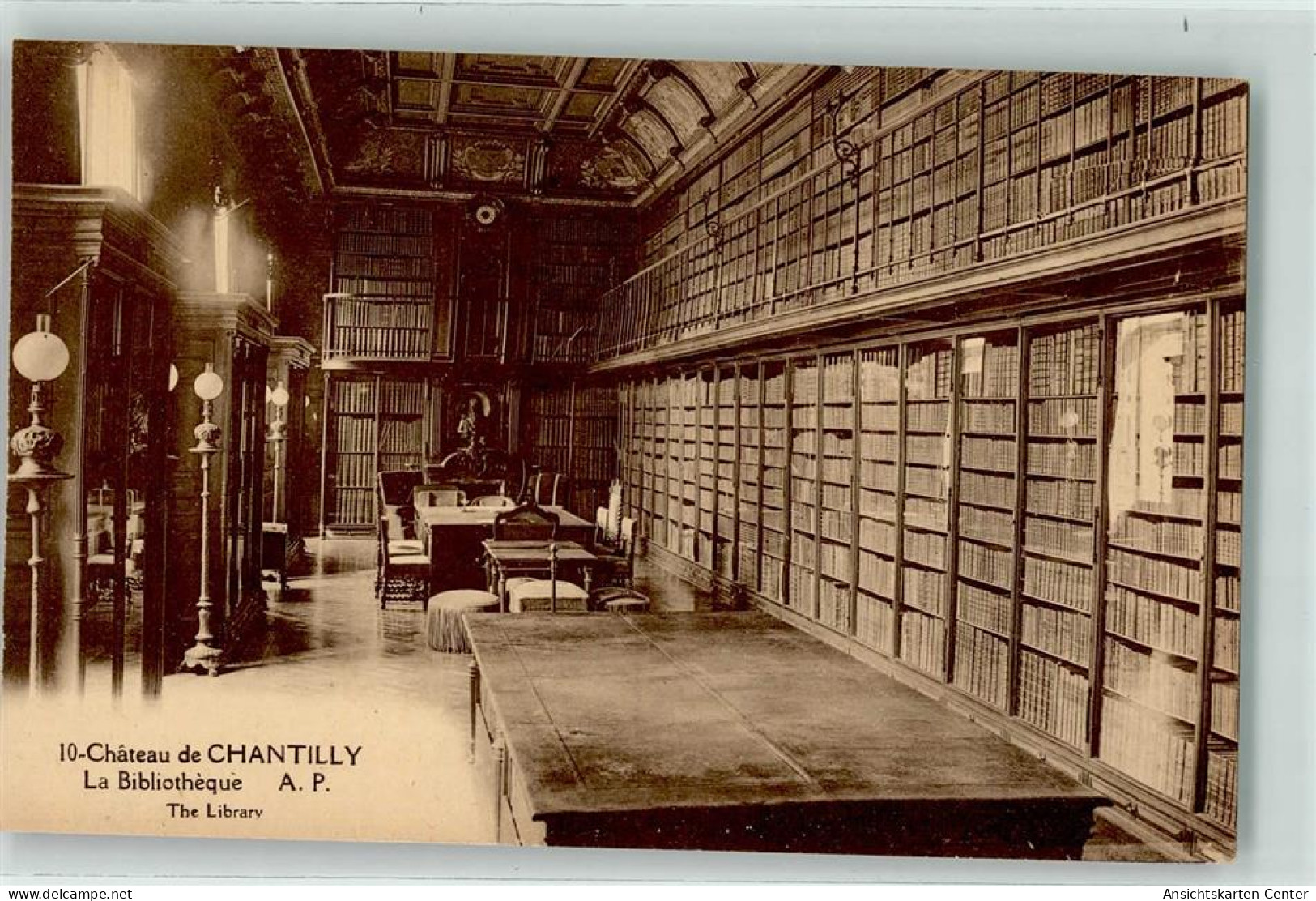 39289639 - Chantilly