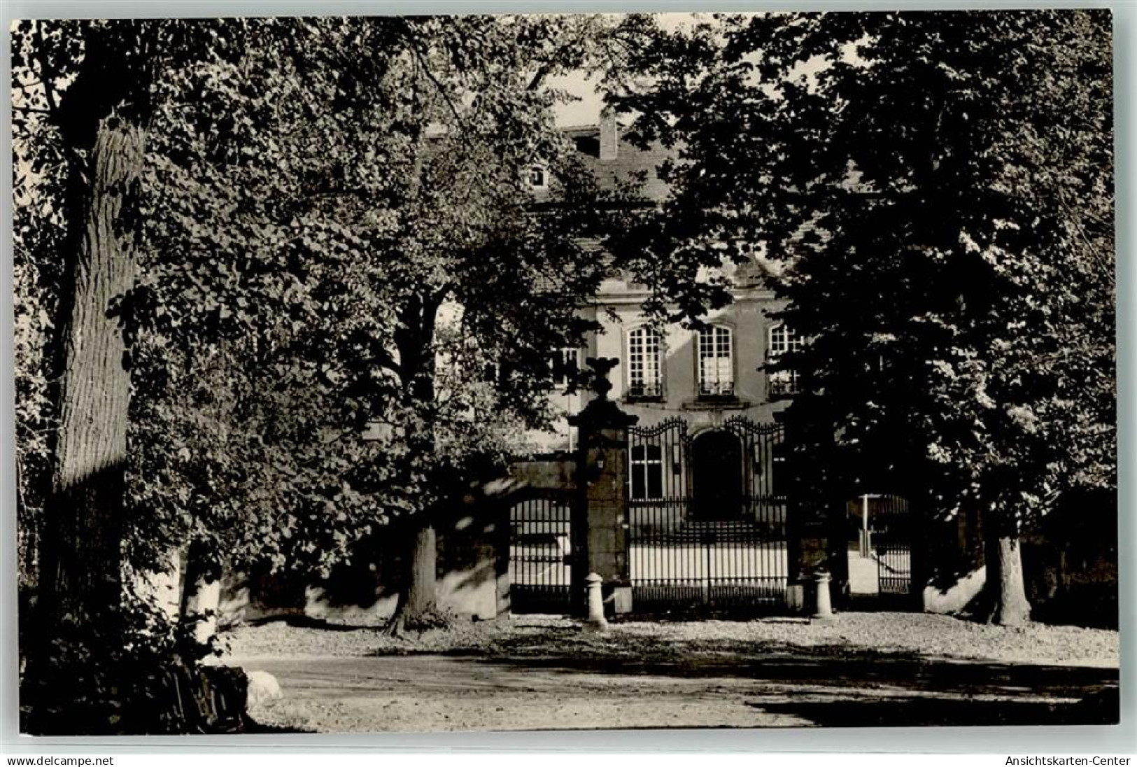 39356745 - Dahlen , Sachs