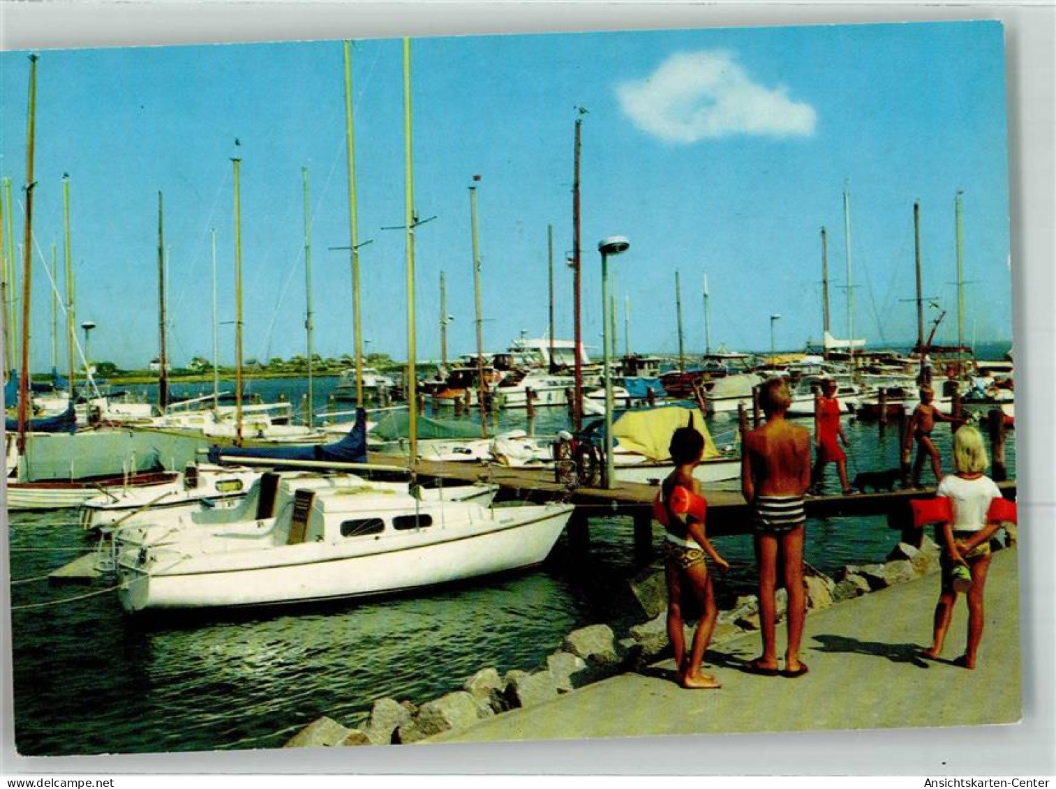 39454849 - Heiligenhafen , Holst