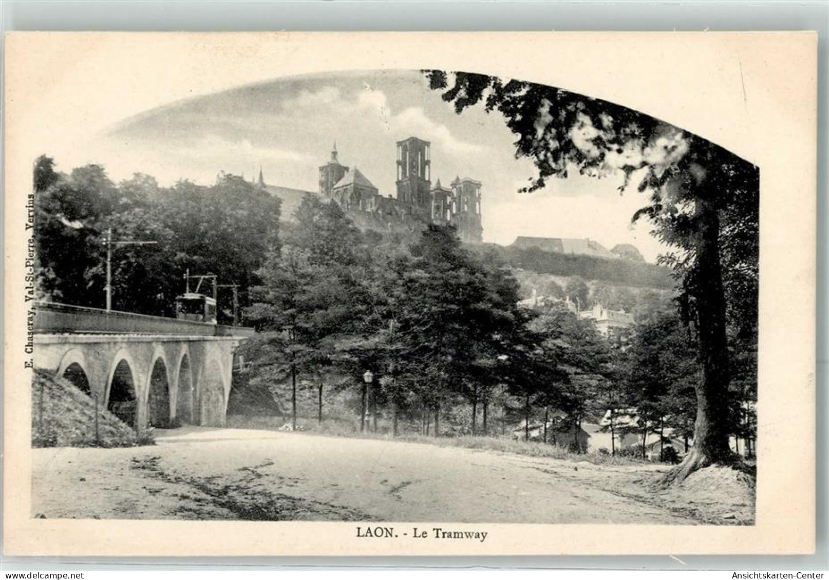 39469718 - Laon