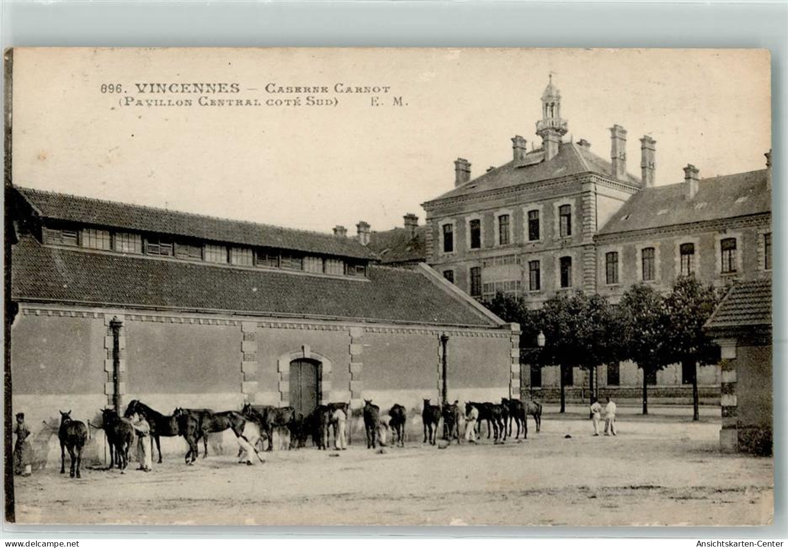 39470828 - Vincennes