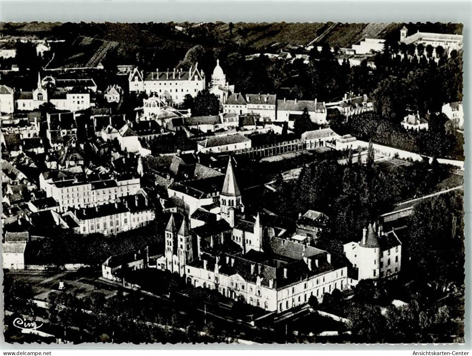 39472837 - Paray-le-Monial