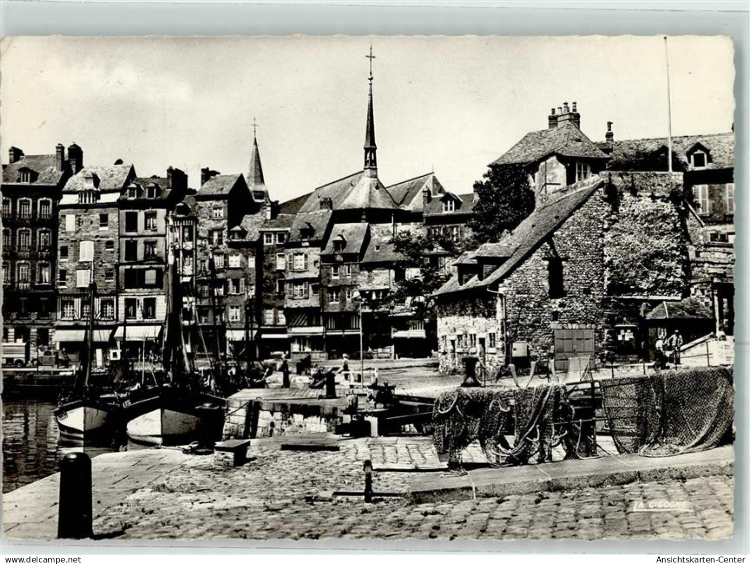 39477735 - Honfleur