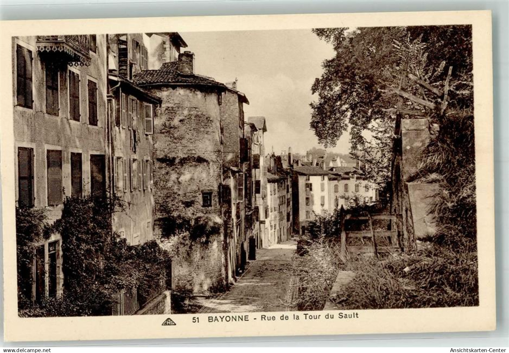 39755475 - Bayonne