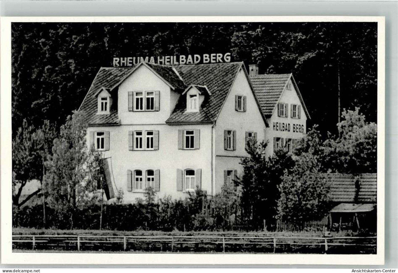 39840676 - Adelsheim