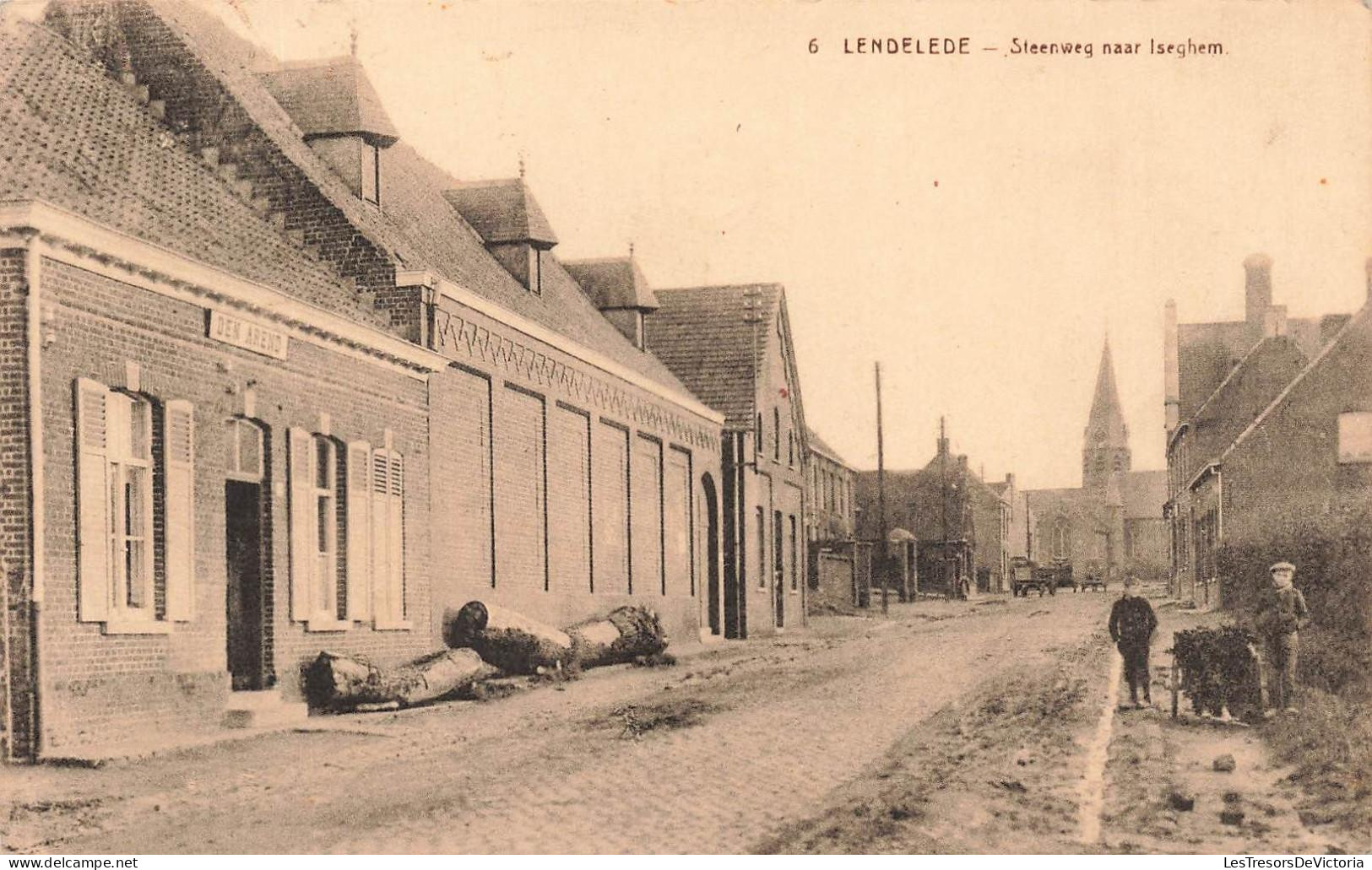 [-40%] BELGIQUE - Lendelede - Steenweg naar Iseghem - Eglise - enfant - rue - animé - E Desaix - Carte postale ancienne