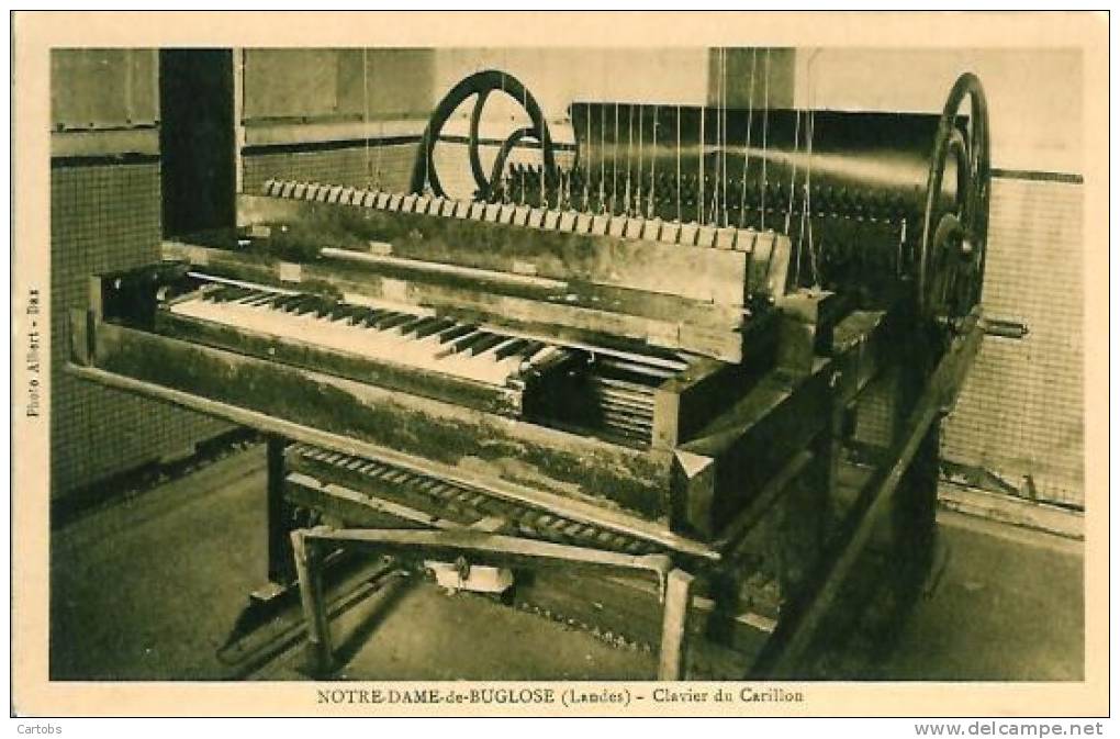 40 NOTRE DAME de BUGLOSE Clavier du Carillon