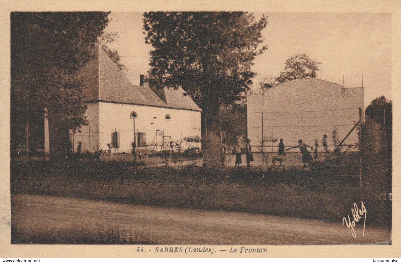 40 - SABRES - Le Fronton