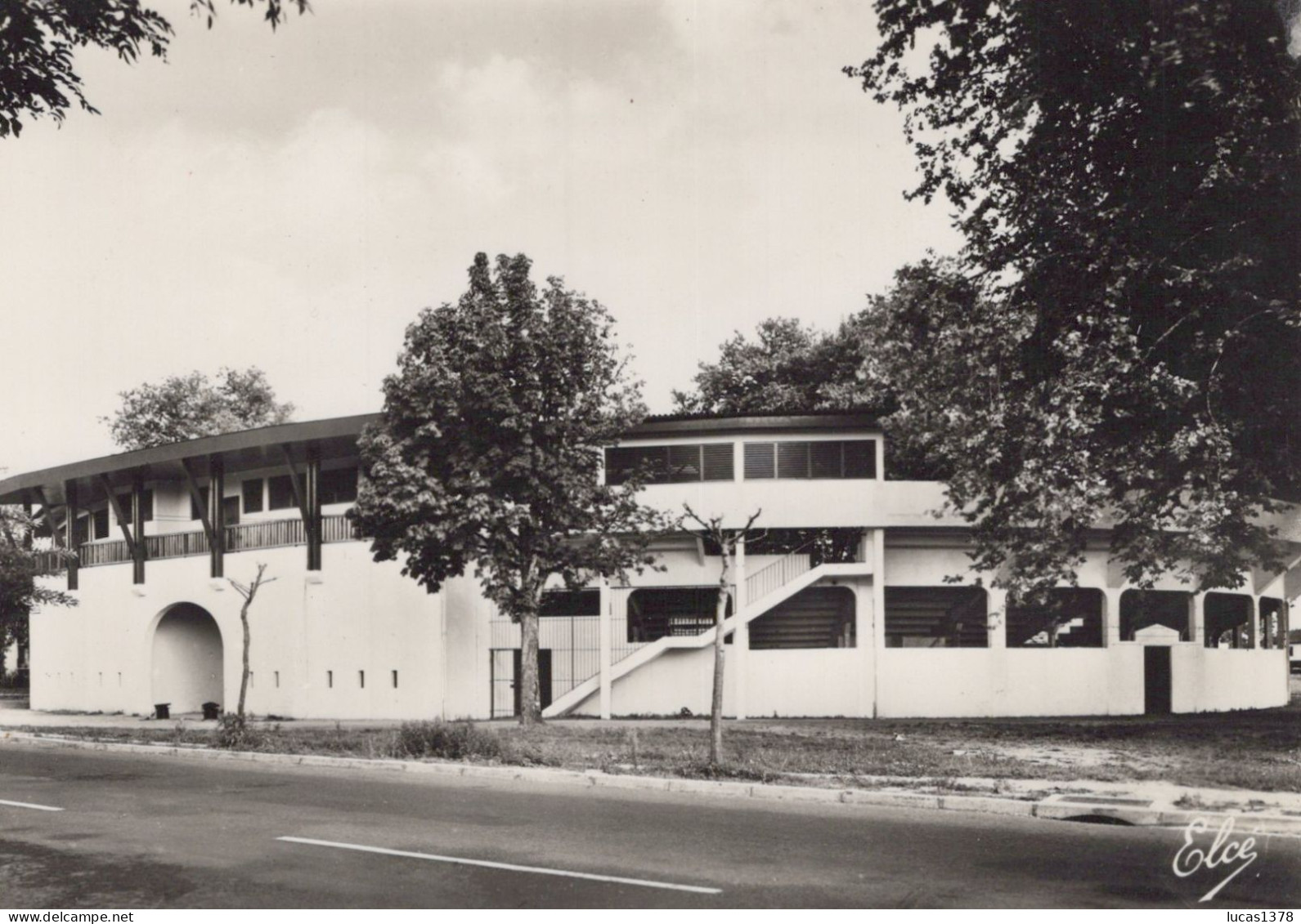 40 / SAINT VINCENT DE TYROSSE / LES ARENES / PEU CURANTE