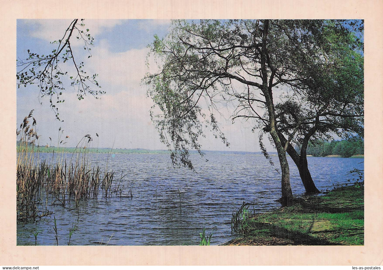40 SOUSTONS LE LAC DE SOUSTONS