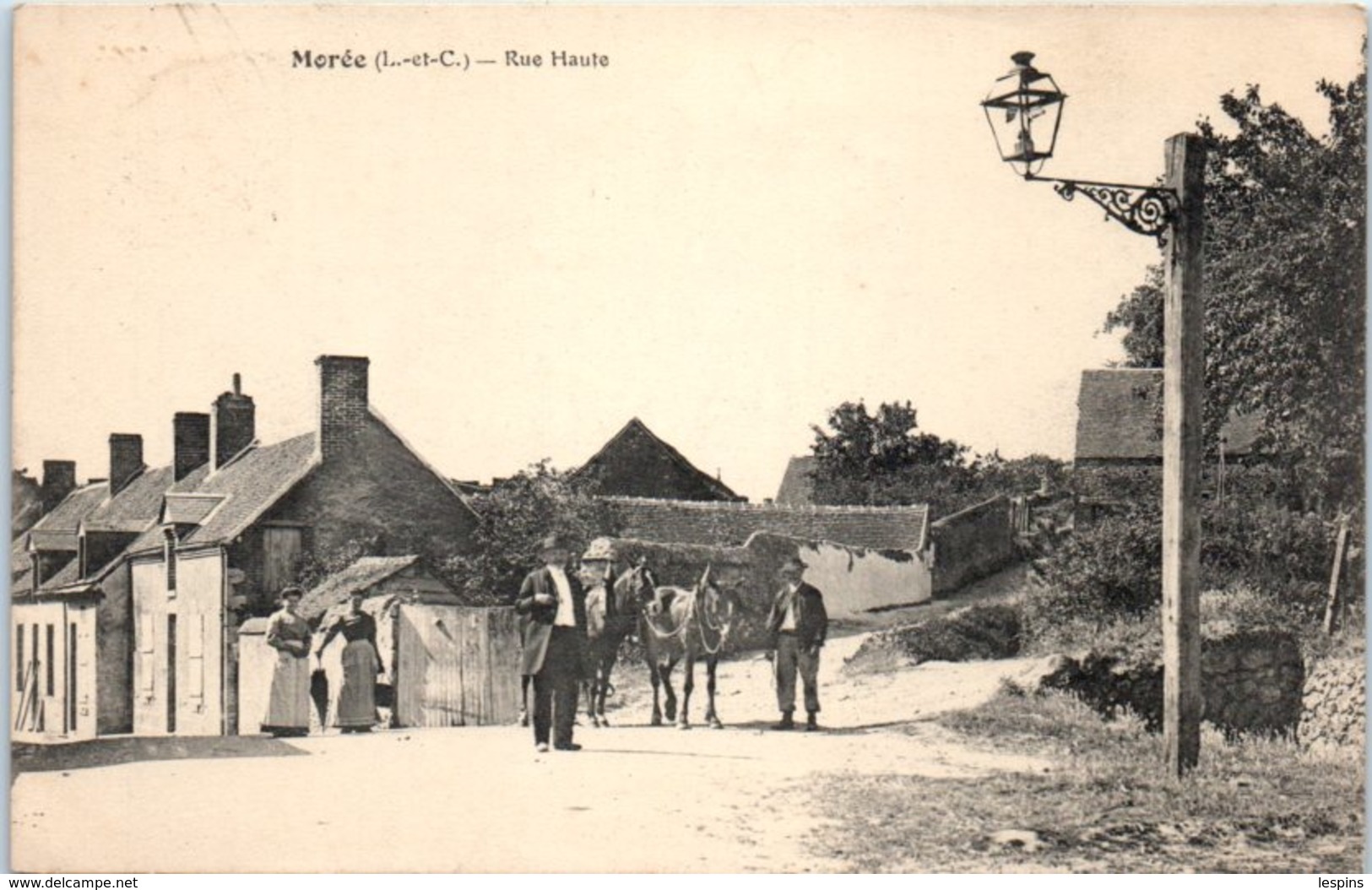 41 - MOREE --  Rue Haute
