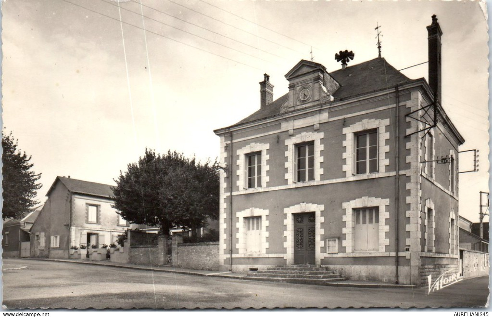 41 SELOMMES -- la mairie -