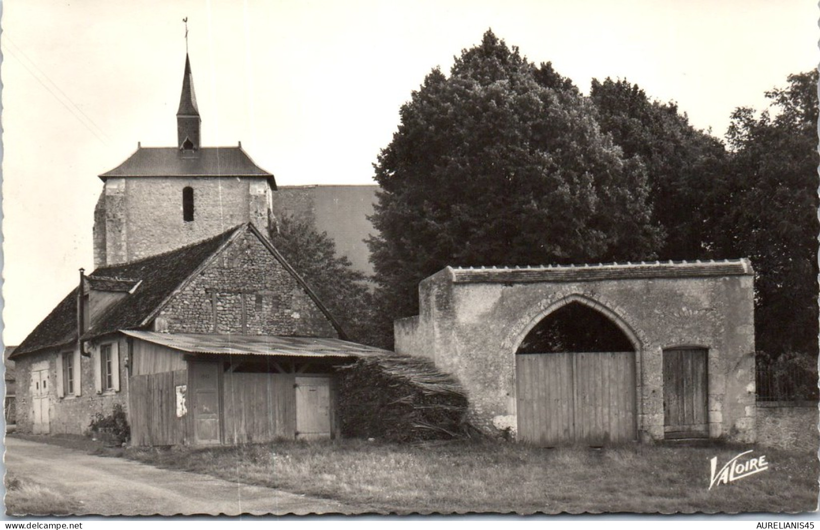 41 SELOMMES -- le presbytere -