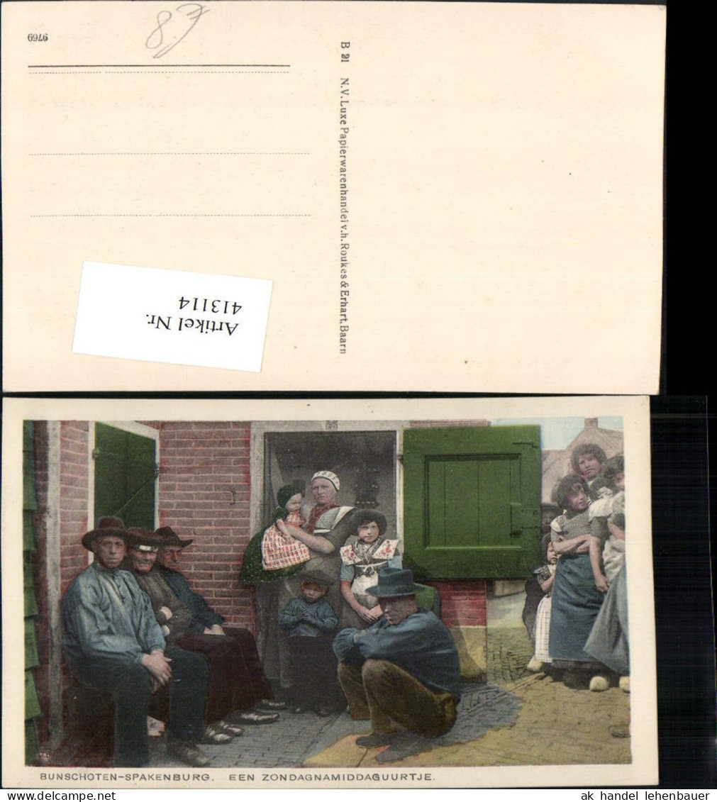 413114,Netherlands Bunschoten-Spakenburg Een Zondagnamiddaguurtje Familie Kinder