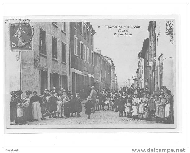 42 // CHAZELLES SUR LYON  Rue de Lyon  N° 9 , ANIMEE