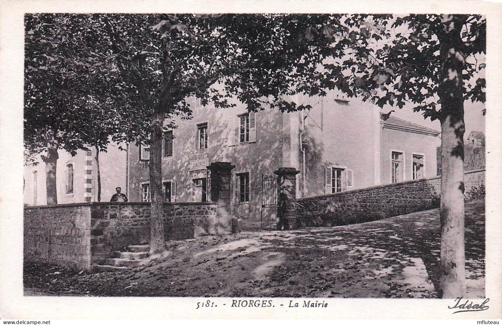 42* RIORGES  la mairie           RL48,0065