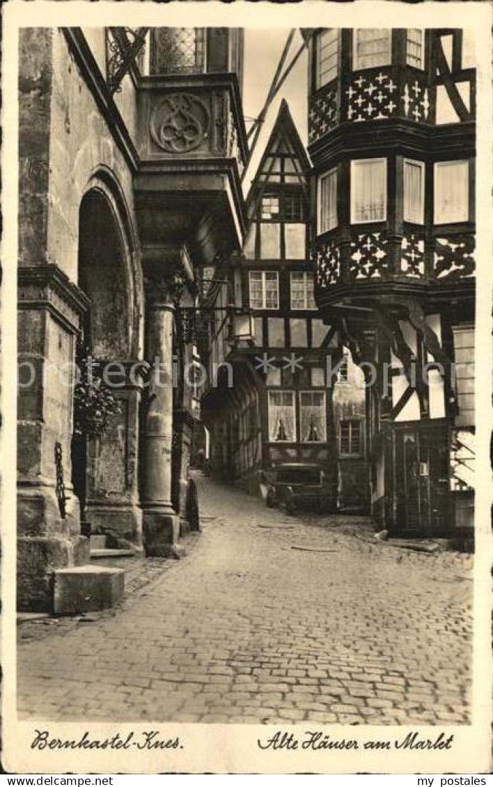 42569810 Bernkastel-Kues Alte Fachwerkhaeuser am Markt Bernkastel-Kues
