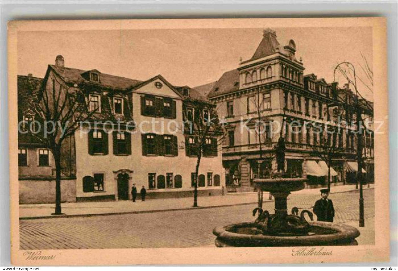 42683718 Weimar Thueringen Scillerhaus Brunnen Weimar