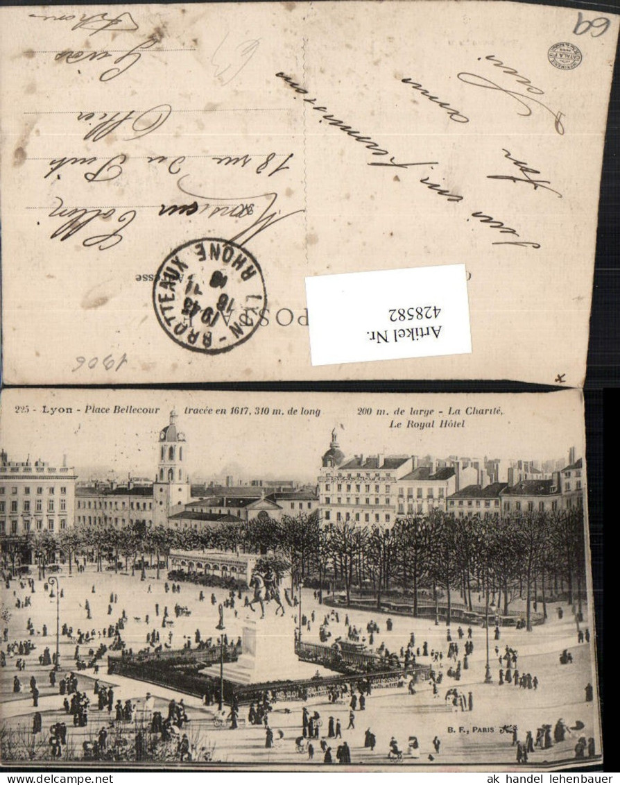 428582,Rhone-Alpes Rhone Lyon Place Bellecour Platz Denkmal Statue