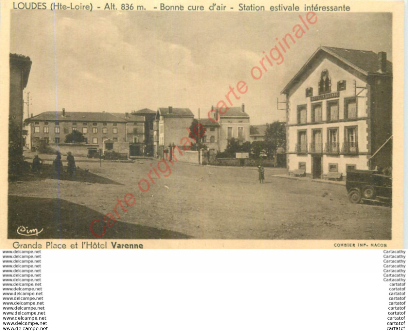 43.  LOUDES . Grande Place et Hôtel Varenne .