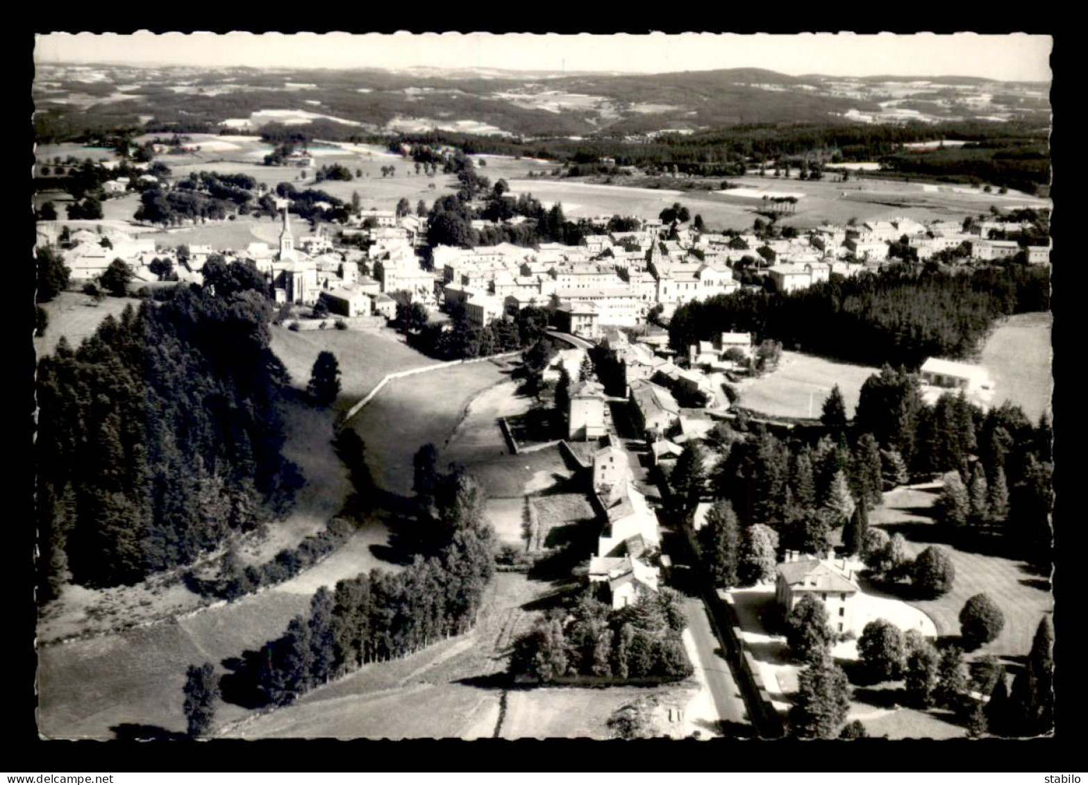 43 - MONTFAUCON-EN-VELAY - VUE AERIENNE
