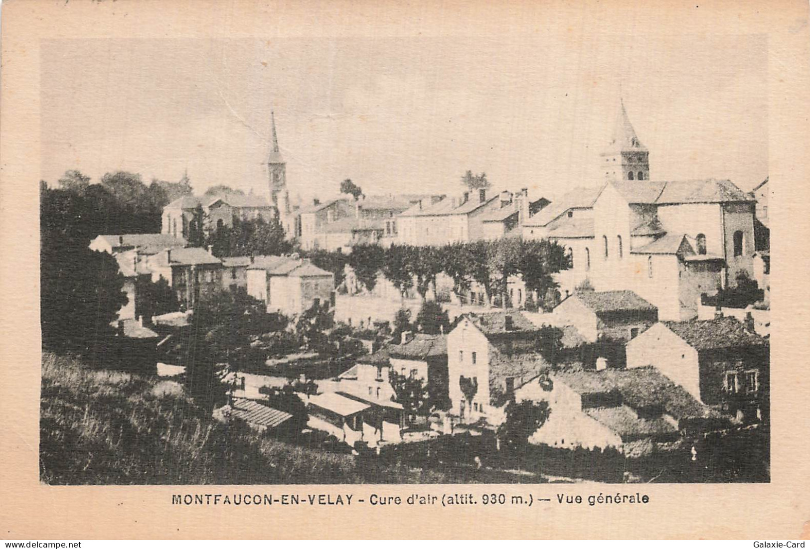43 MONTFAUCON EN VELAY VUE GENERALE