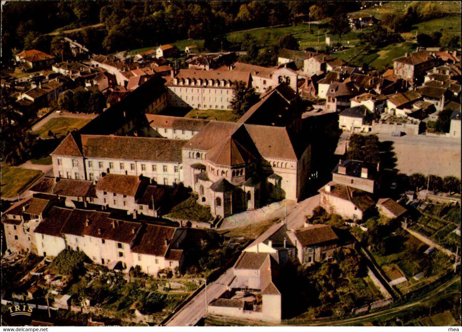 43 - SOLIGNAC-SUR-LOIRE - église romane - abside - vue aérienne