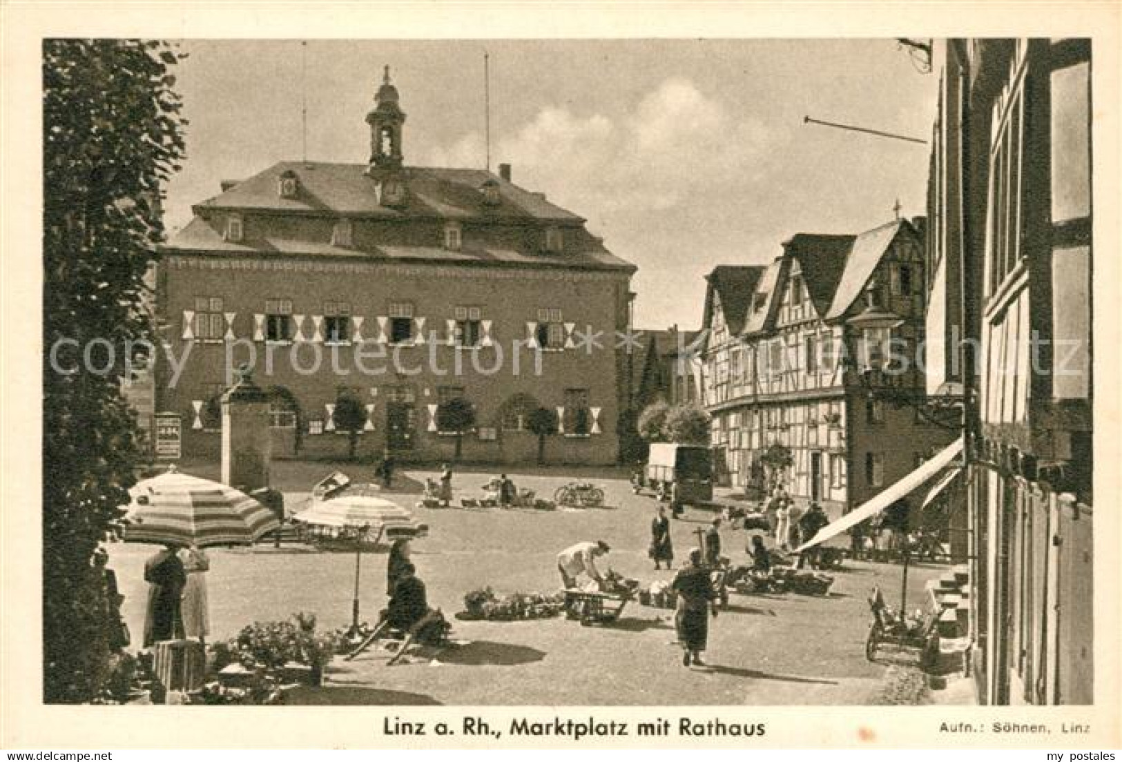 43135890 Linz Rhein Marktplatz mit Rathaus Linz