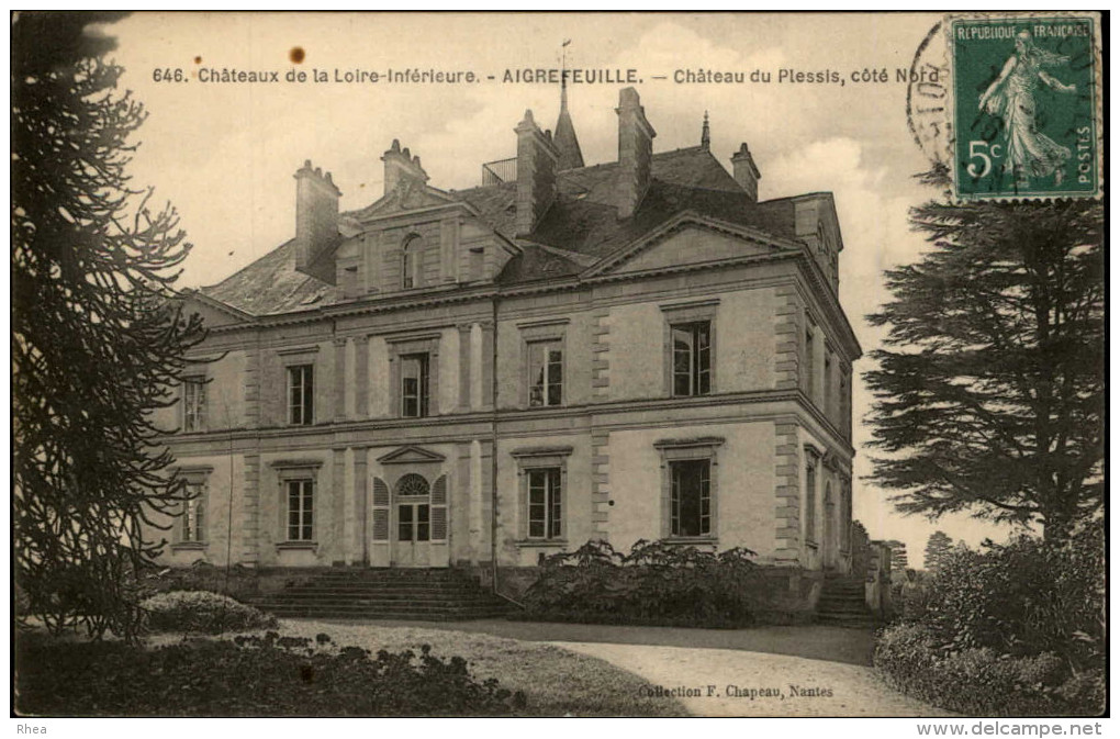 44 - AIGREFEUILLE SUR MAINE - chateau