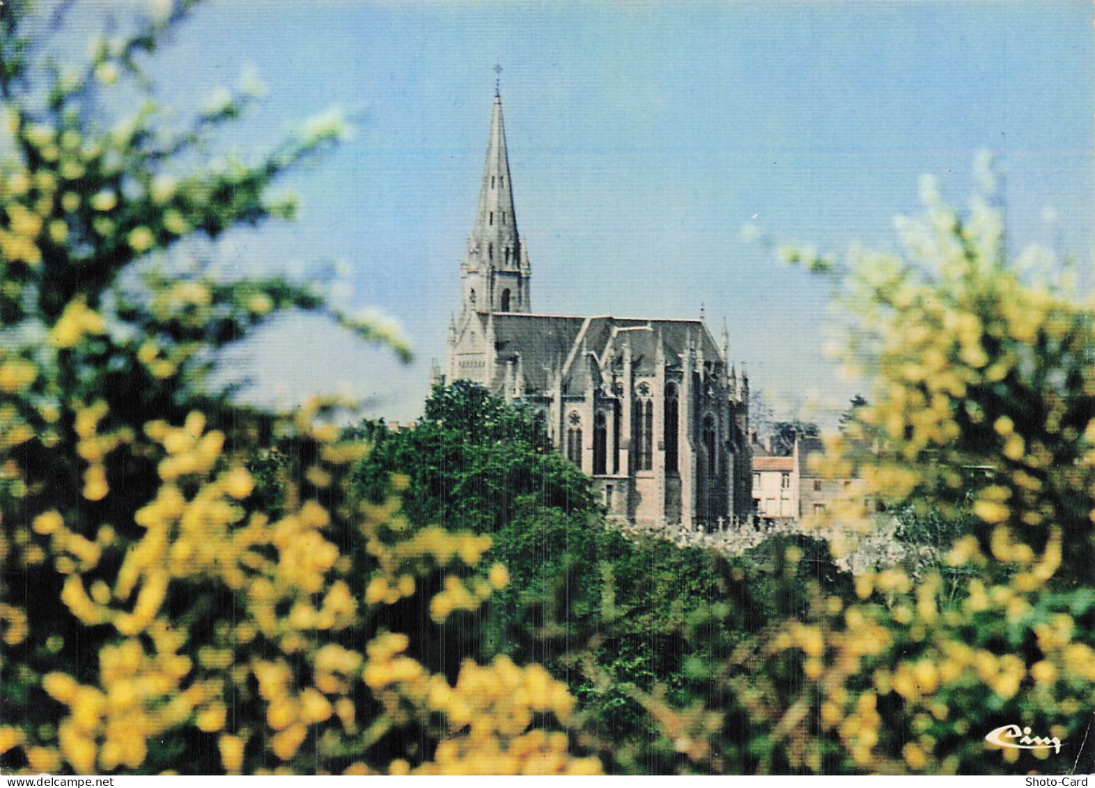 44 AIGREFEUILLE SUR MAINE L EGLISE