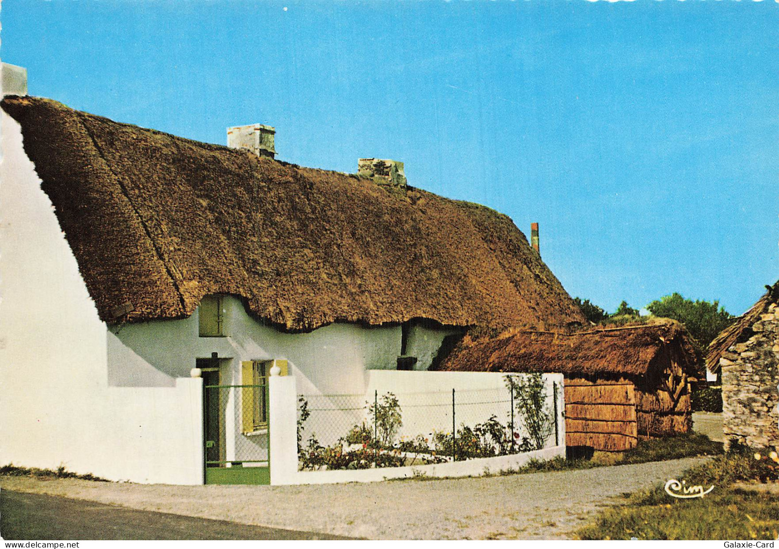 44 CHAPELLE DES MARAIS CAMERUN