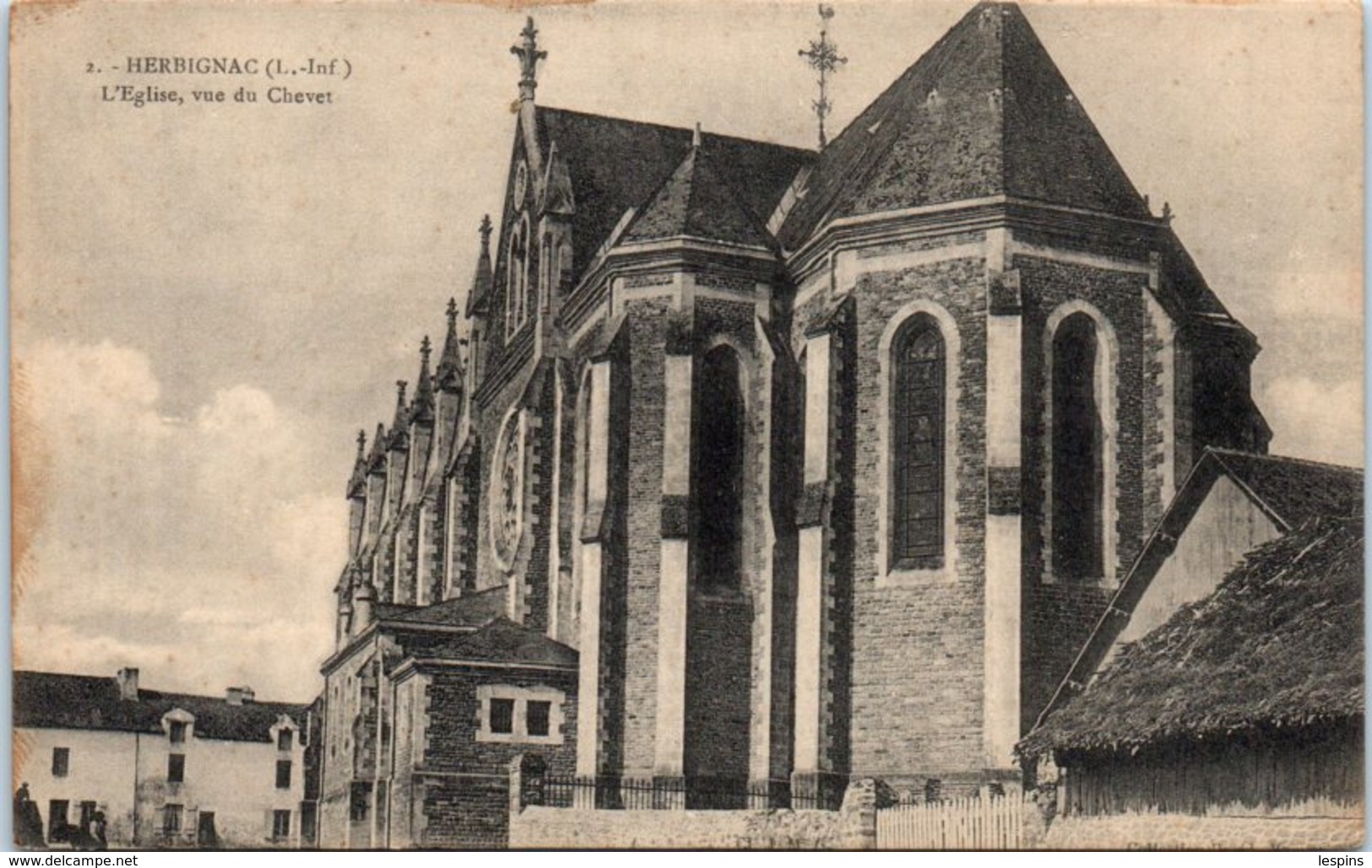 44 - HERBIGNAC -- L'Eglise , rue du chevet