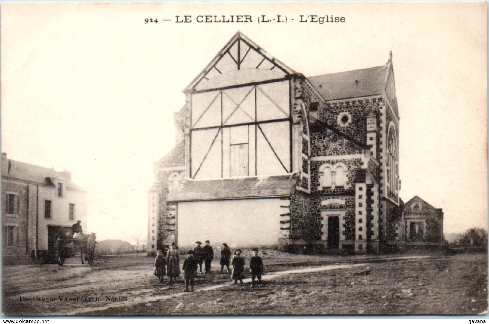 44 LE CELLIER - L'église