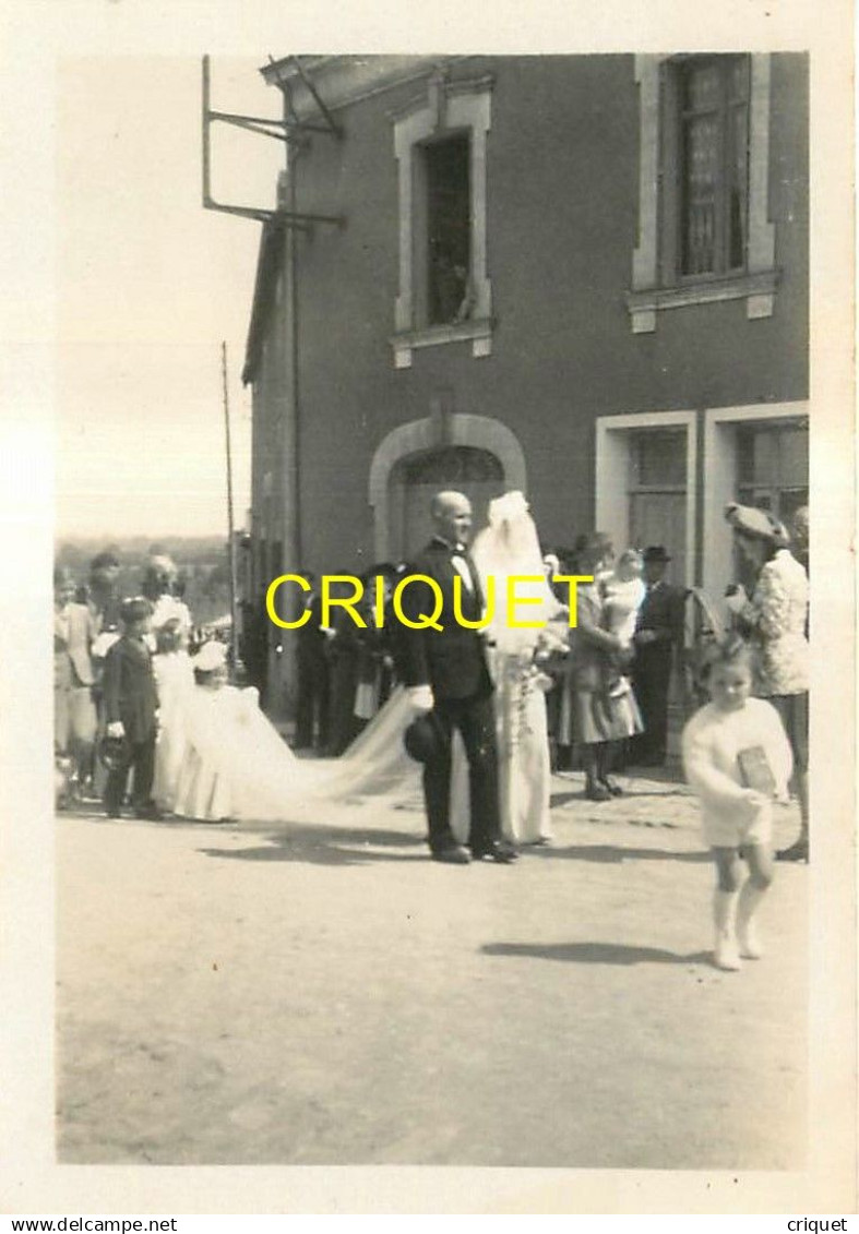 44 Ligné, photo originale du mariage de Monique de la Rochefordière, mai 1944