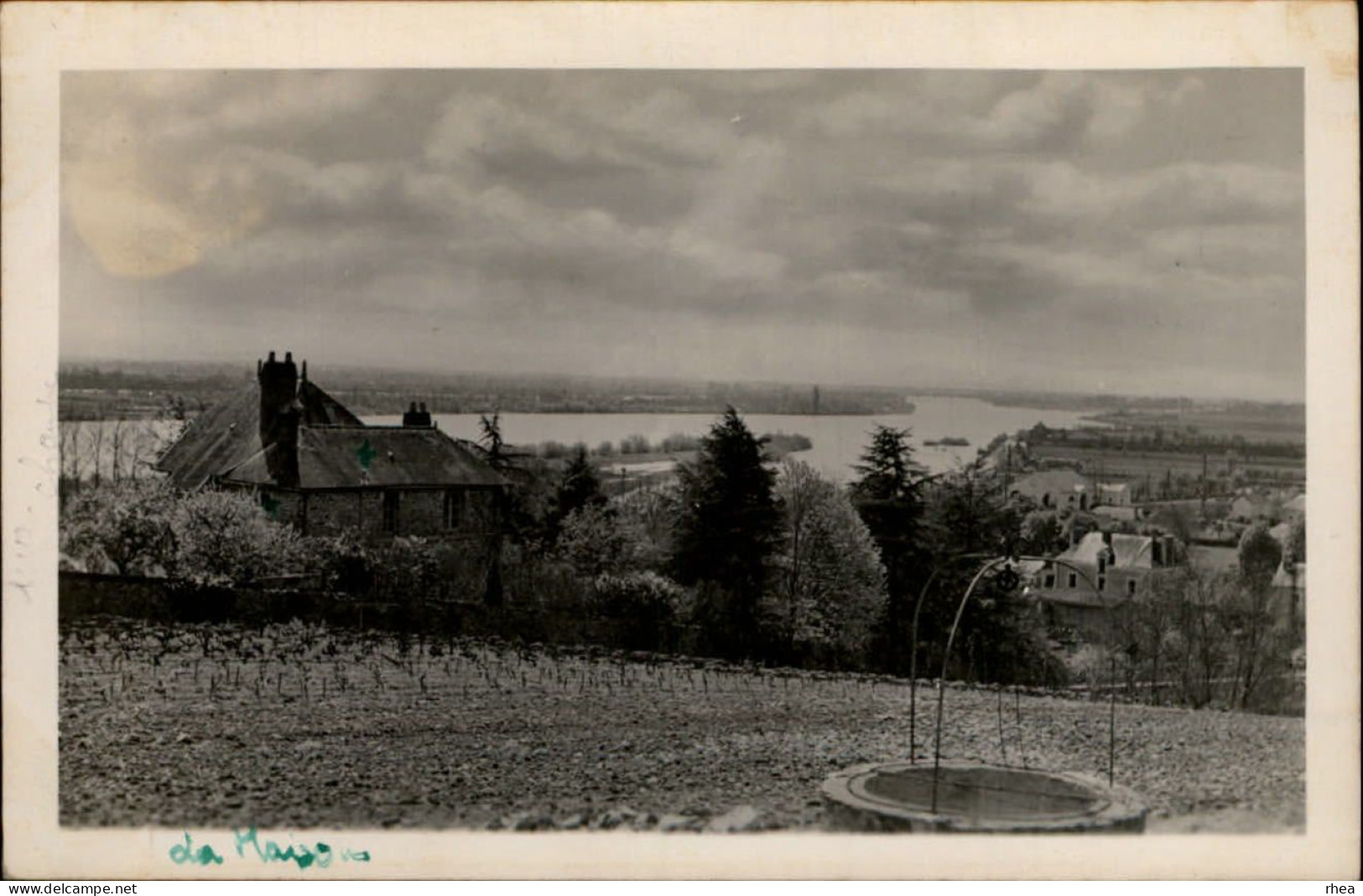 44 - MAUVES SUR LOIRE - vue d'ensemble